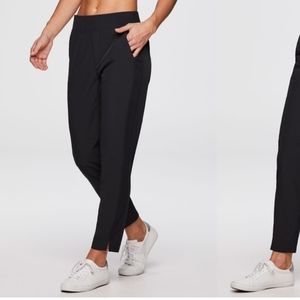 Rbx black  everyday ribbed ankle length pant. Size large